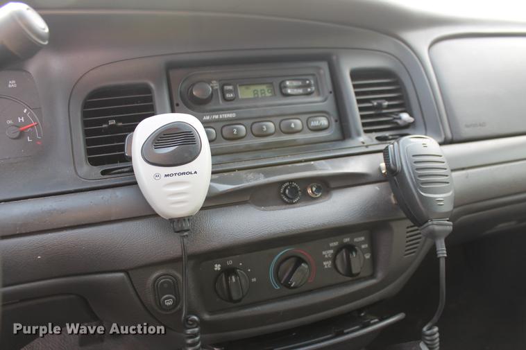 image for item DD1410 2004 Ford Crown Victoria Police Interceptor