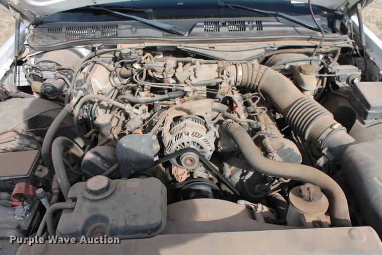 image for item DD1410 2004 Ford Crown Victoria Police Interceptor