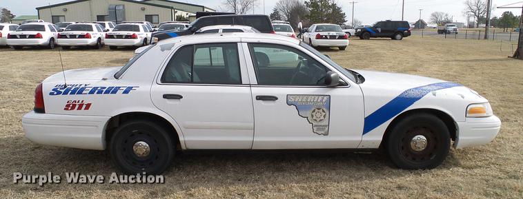 image for item DD1411 2005 Ford Crown Victoria Police Interceptor