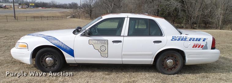 image for item DD1411 2005 Ford Crown Victoria Police Interceptor