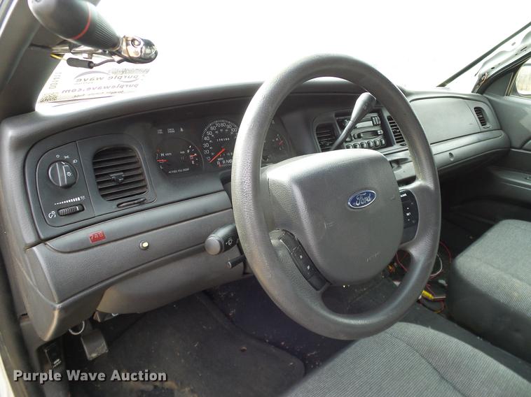 image for item DD1411 2005 Ford Crown Victoria Police Interceptor