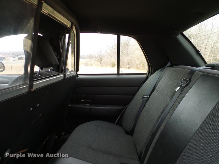 image for item DD1411 2005 Ford Crown Victoria Police Interceptor