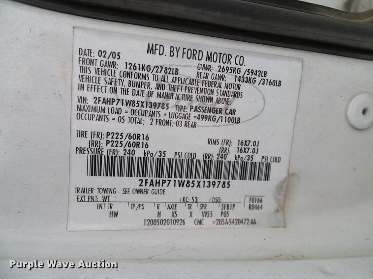 image for item DD1411 2005 Ford Crown Victoria Police Interceptor