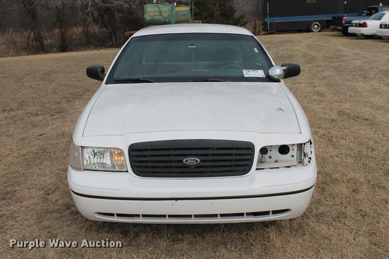 image for item DD1412 2000 Ford Crown Victoria Police Interceptor