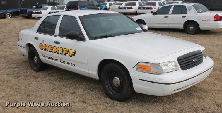 image for item DD1412 2000 Ford Crown Victoria Police Interceptor