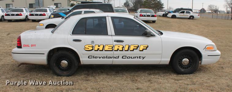 image for item DD1412 2000 Ford Crown Victoria Police Interceptor