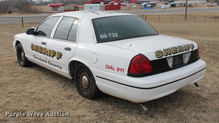 image for item DD1412 2000 Ford Crown Victoria Police Interceptor