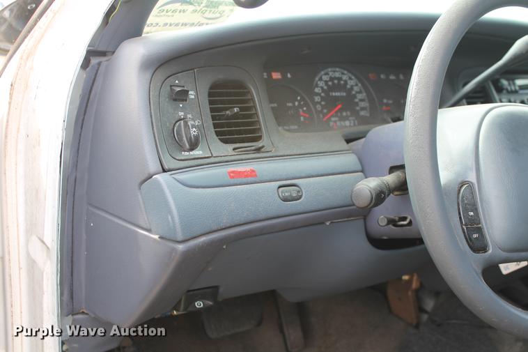 image for item DD1412 2000 Ford Crown Victoria Police Interceptor