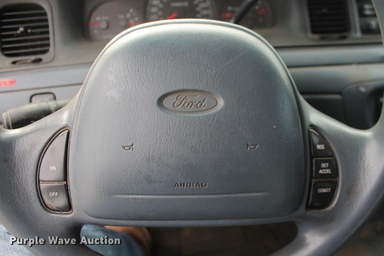 image for item DD1412 2000 Ford Crown Victoria Police Interceptor