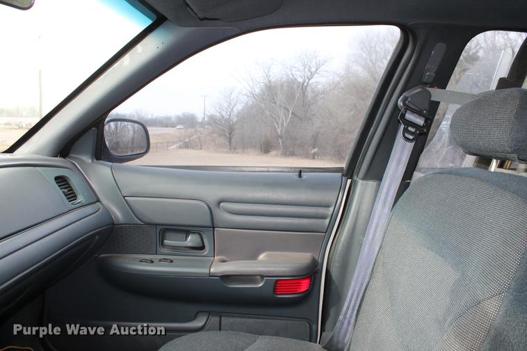 image for item DD1412 2000 Ford Crown Victoria Police Interceptor