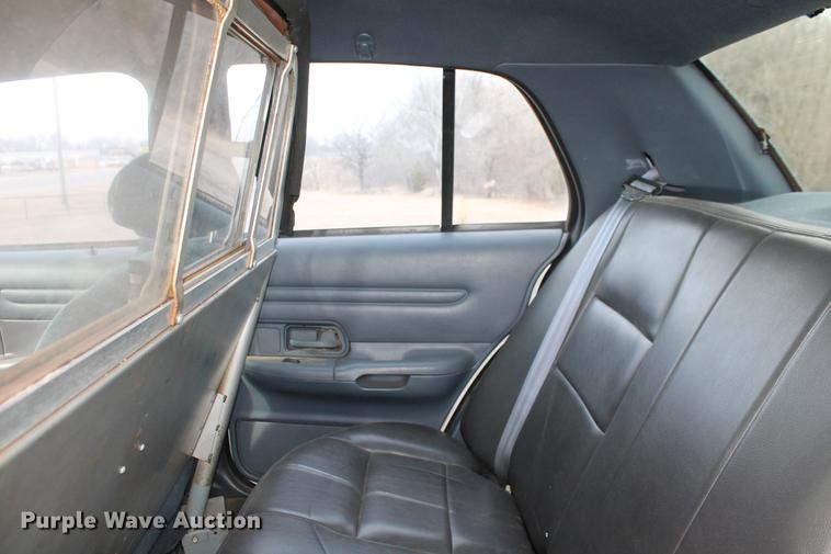 image for item DD1412 2000 Ford Crown Victoria Police Interceptor