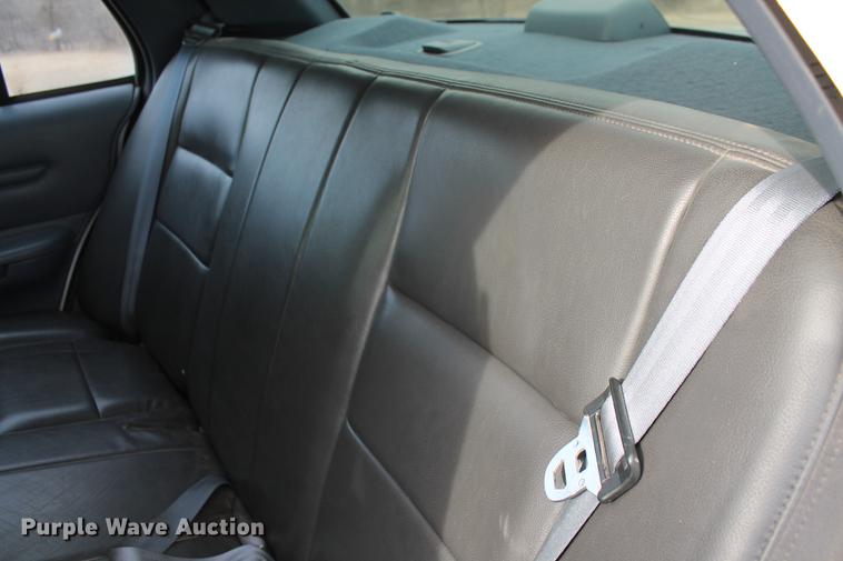 image for item DD1412 2000 Ford Crown Victoria Police Interceptor
