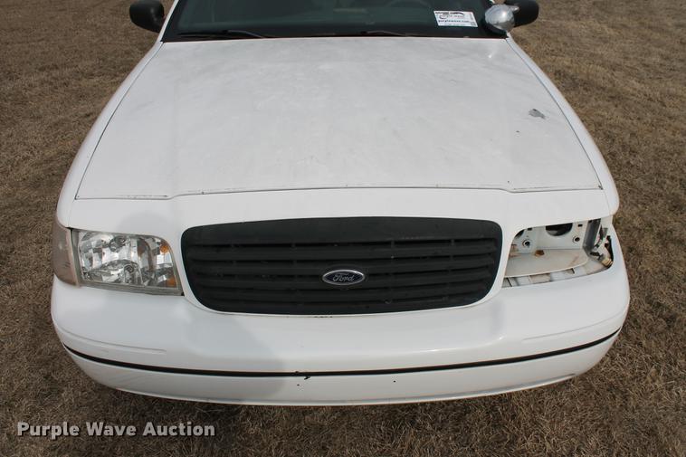 image for item DD1412 2000 Ford Crown Victoria Police Interceptor