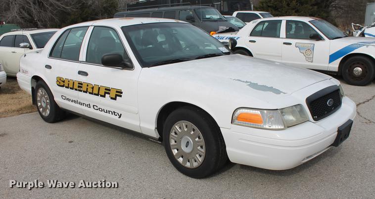 image for item DD1413 2005 Ford Crown Victoria Police Interceptor