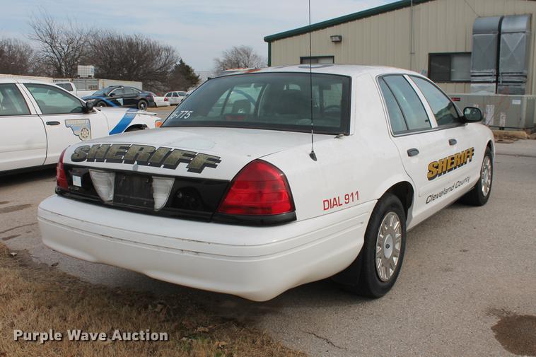 image for item DD1413 2005 Ford Crown Victoria Police Interceptor