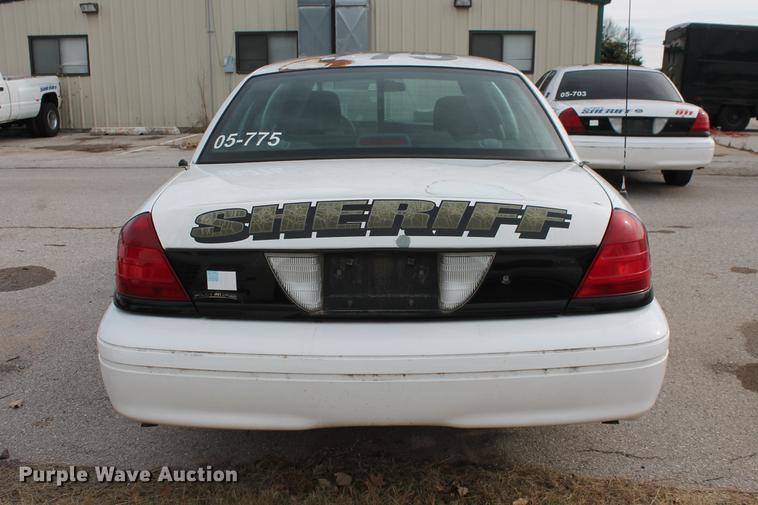 image for item DD1413 2005 Ford Crown Victoria Police Interceptor