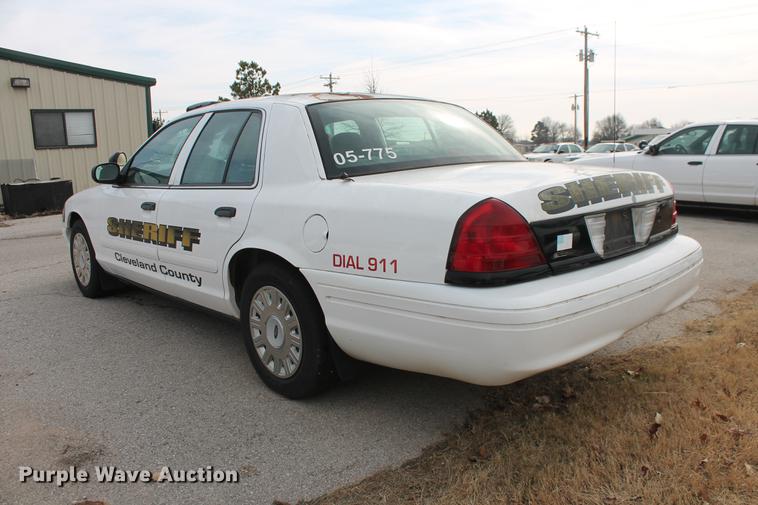 image for item DD1413 2005 Ford Crown Victoria Police Interceptor
