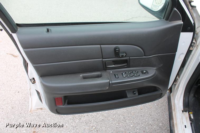image for item DD1413 2005 Ford Crown Victoria Police Interceptor