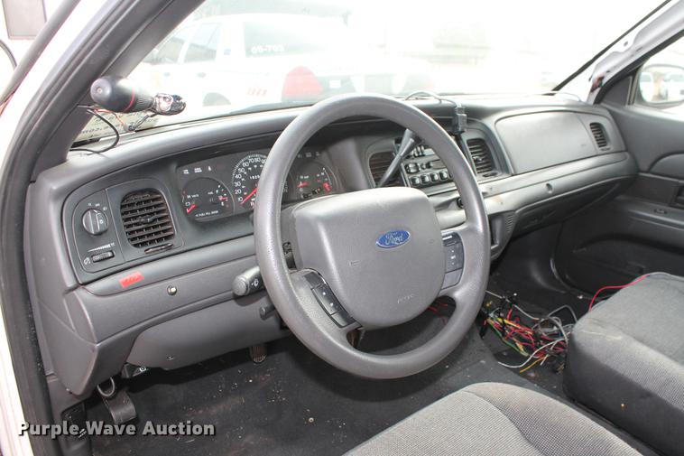 image for item DD1413 2005 Ford Crown Victoria Police Interceptor
