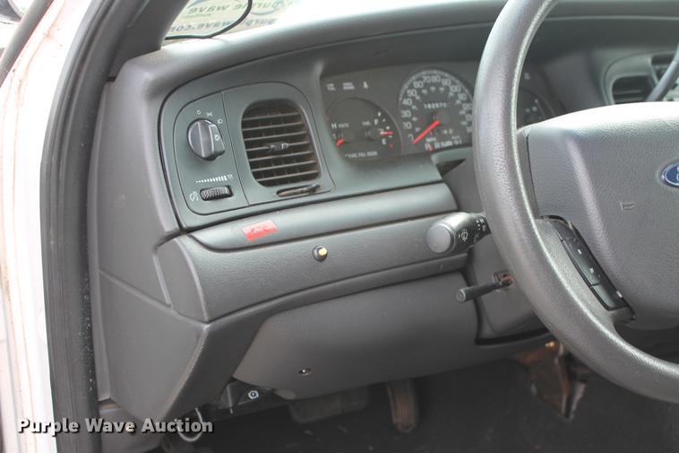 image for item DD1413 2005 Ford Crown Victoria Police Interceptor