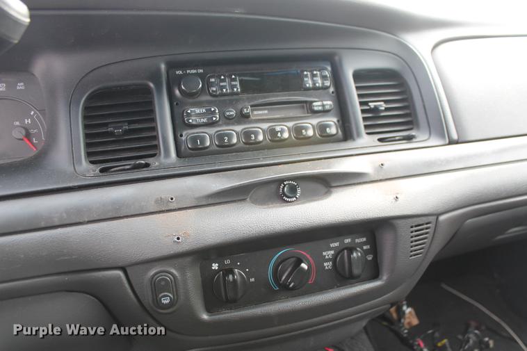 image for item DD1413 2005 Ford Crown Victoria Police Interceptor