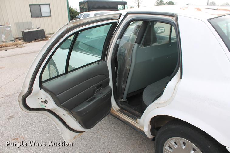 image for item DD1413 2005 Ford Crown Victoria Police Interceptor