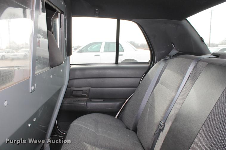 image for item DD1413 2005 Ford Crown Victoria Police Interceptor