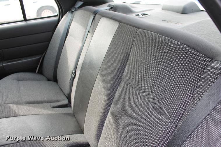 image for item DD1413 2005 Ford Crown Victoria Police Interceptor