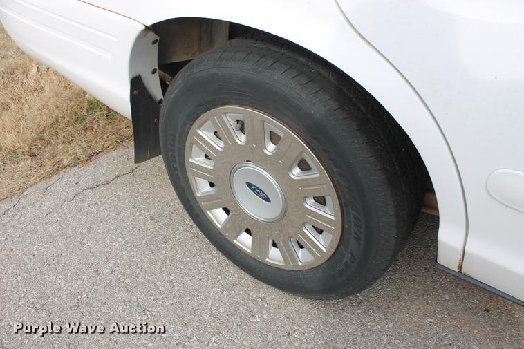 image for item DD1413 2005 Ford Crown Victoria Police Interceptor