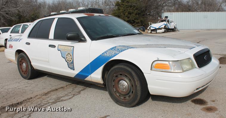 image for item DD1414 2005 Ford Crown Victoria Police Interceptor
