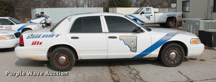 image for item DD1414 2005 Ford Crown Victoria Police Interceptor