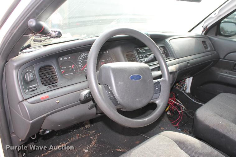 image for item DD1414 2005 Ford Crown Victoria Police Interceptor