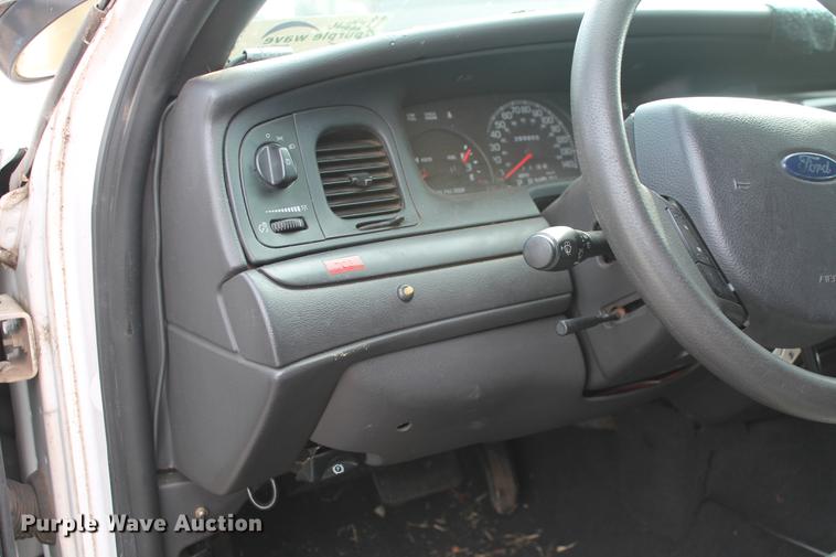 image for item DD1414 2005 Ford Crown Victoria Police Interceptor