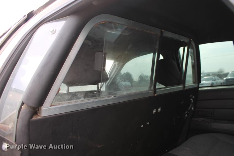 image for item DD1414 2005 Ford Crown Victoria Police Interceptor