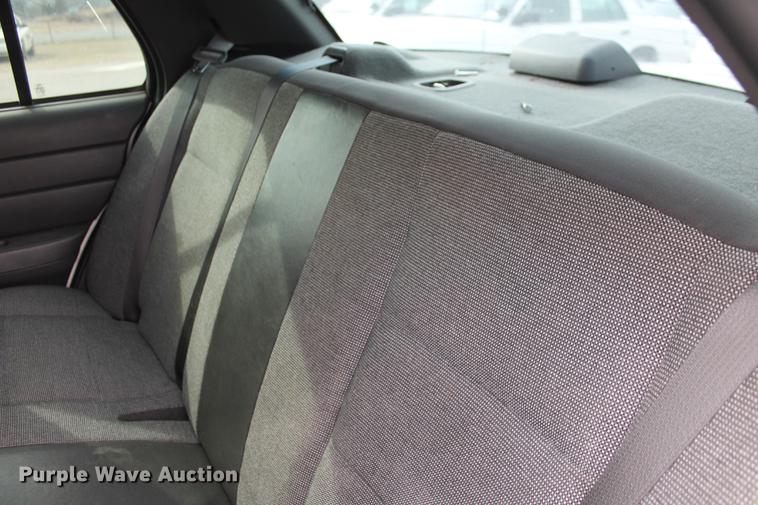 image for item DD1414 2005 Ford Crown Victoria Police Interceptor