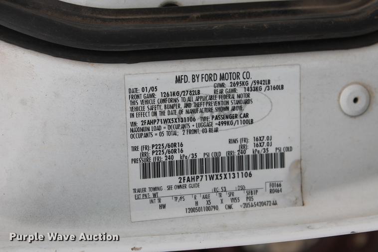 image for item DD1414 2005 Ford Crown Victoria Police Interceptor