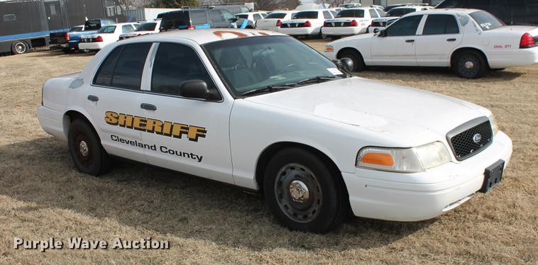 image for item DD1415 2003 Ford Crown Victoria Police Interceptor
