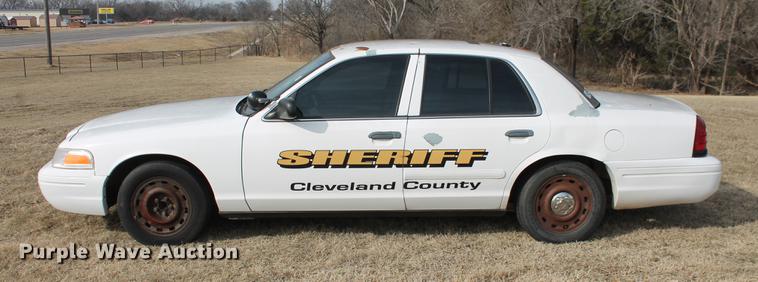image for item DD1415 2003 Ford Crown Victoria Police Interceptor