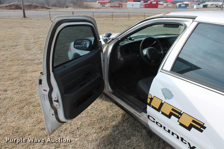 image for item DD1415 2003 Ford Crown Victoria Police Interceptor