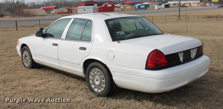 image for item DD1416 2005 Ford Crown Victoria Police Interceptor