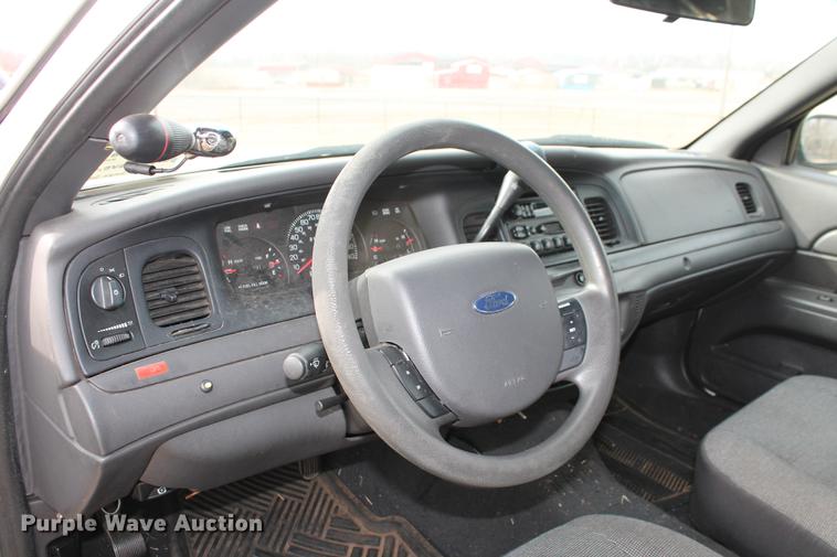 image for item DD1416 2005 Ford Crown Victoria Police Interceptor