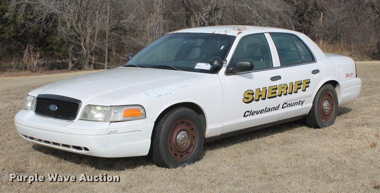 image for item DD1417 2005 Ford Crown Victoria Police Interceptor