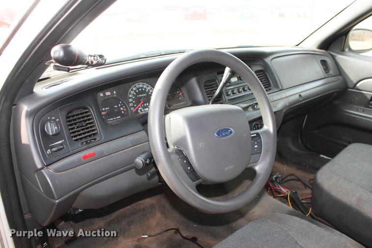 image for item DD1417 2005 Ford Crown Victoria Police Interceptor
