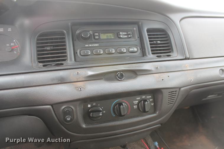 image for item DD1417 2005 Ford Crown Victoria Police Interceptor