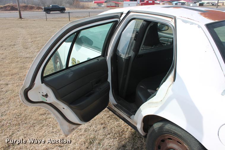 image for item DD1417 2005 Ford Crown Victoria Police Interceptor