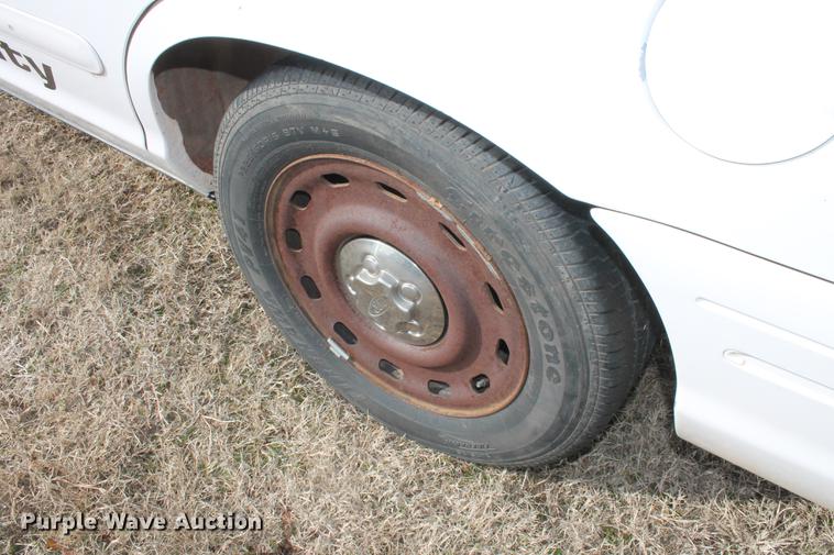 image for item DD1417 2005 Ford Crown Victoria Police Interceptor