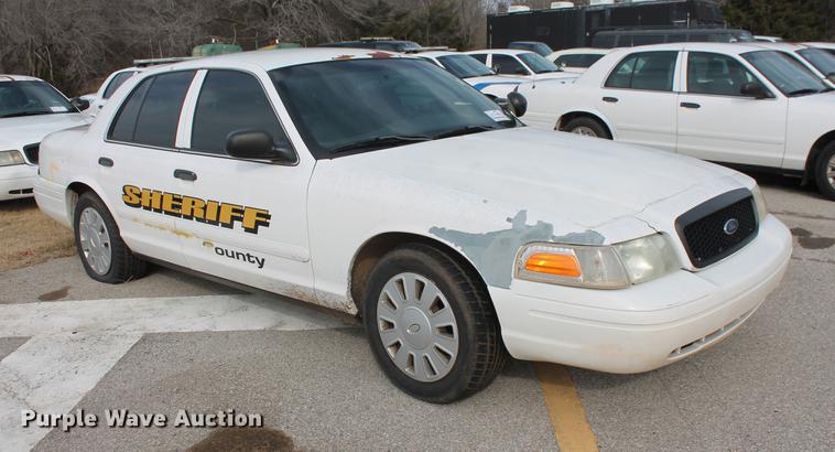 image for item DD1418 2007 Ford Crown Victoria Police Interceptor