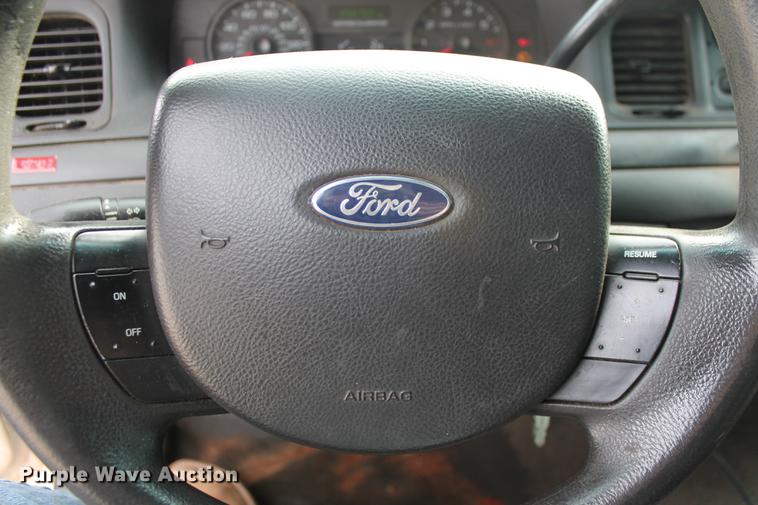 image for item DD1418 2007 Ford Crown Victoria Police Interceptor