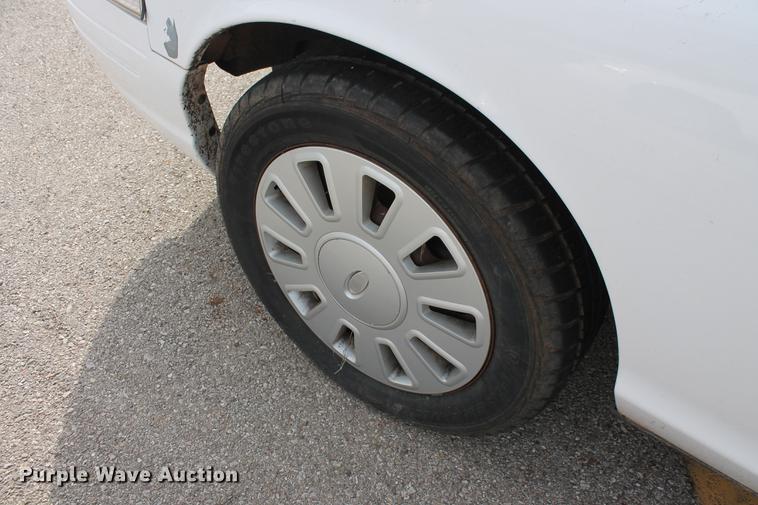 image for item DD1418 2007 Ford Crown Victoria Police Interceptor