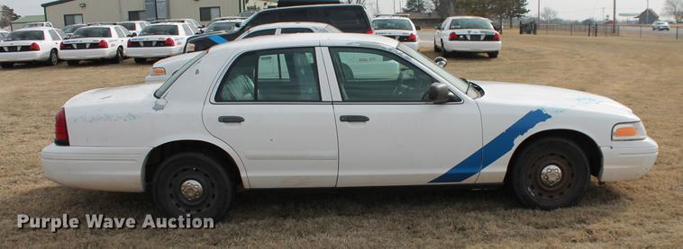 image for item DD1419 2003 Ford Crown Victoria Police Interceptor